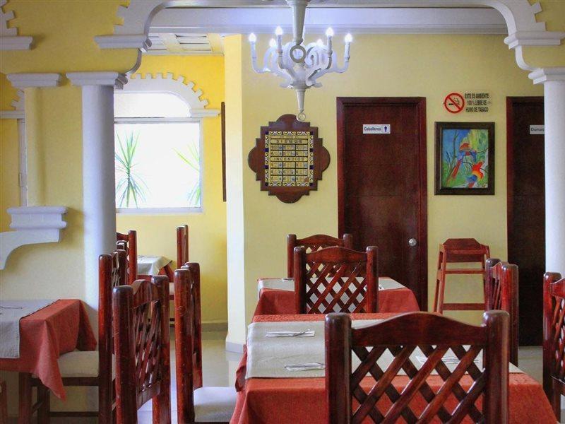Hotel Baez Carrizal 비야에르모사 외부 사진