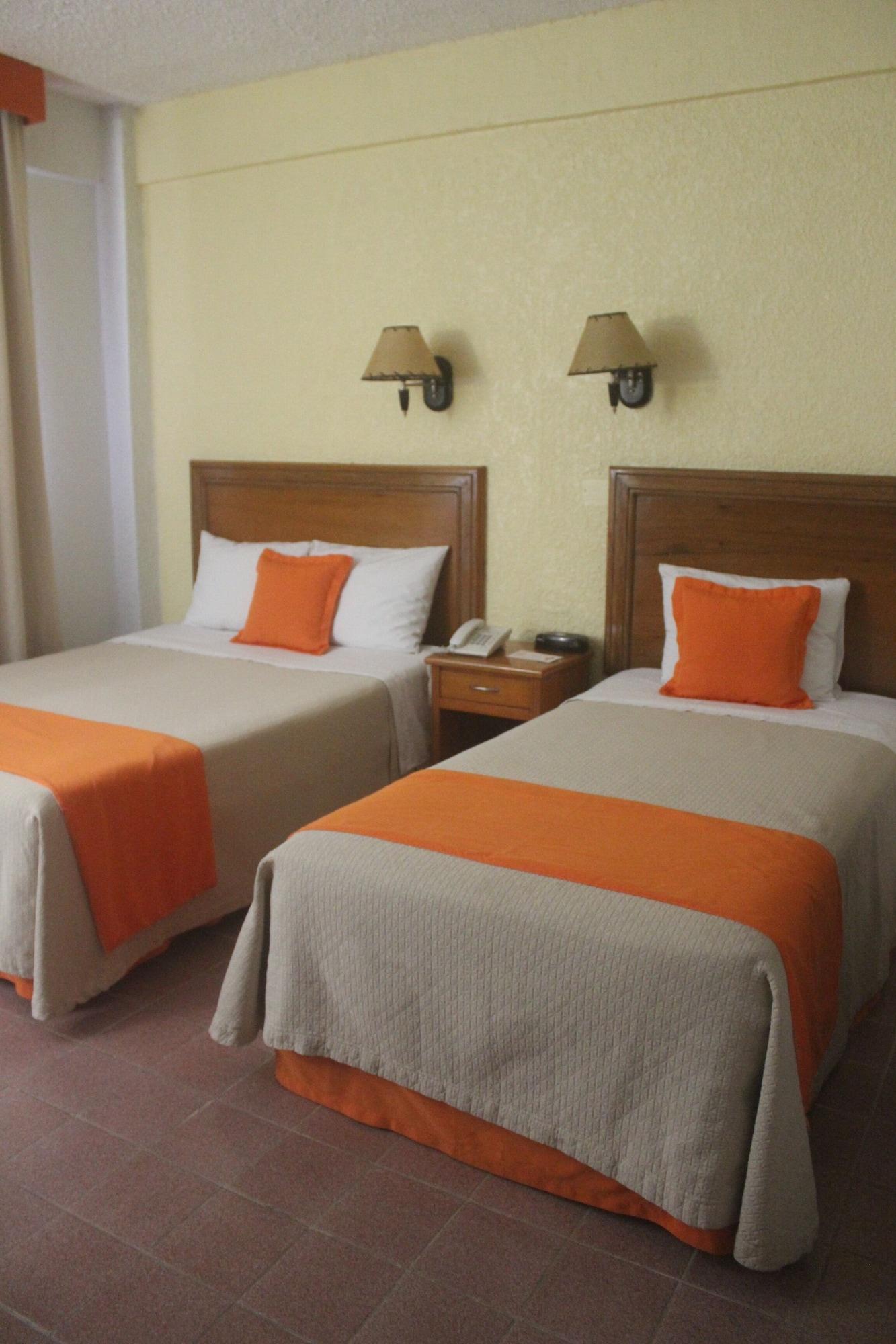 Hotel Baez Carrizal 비야에르모사 외부 사진