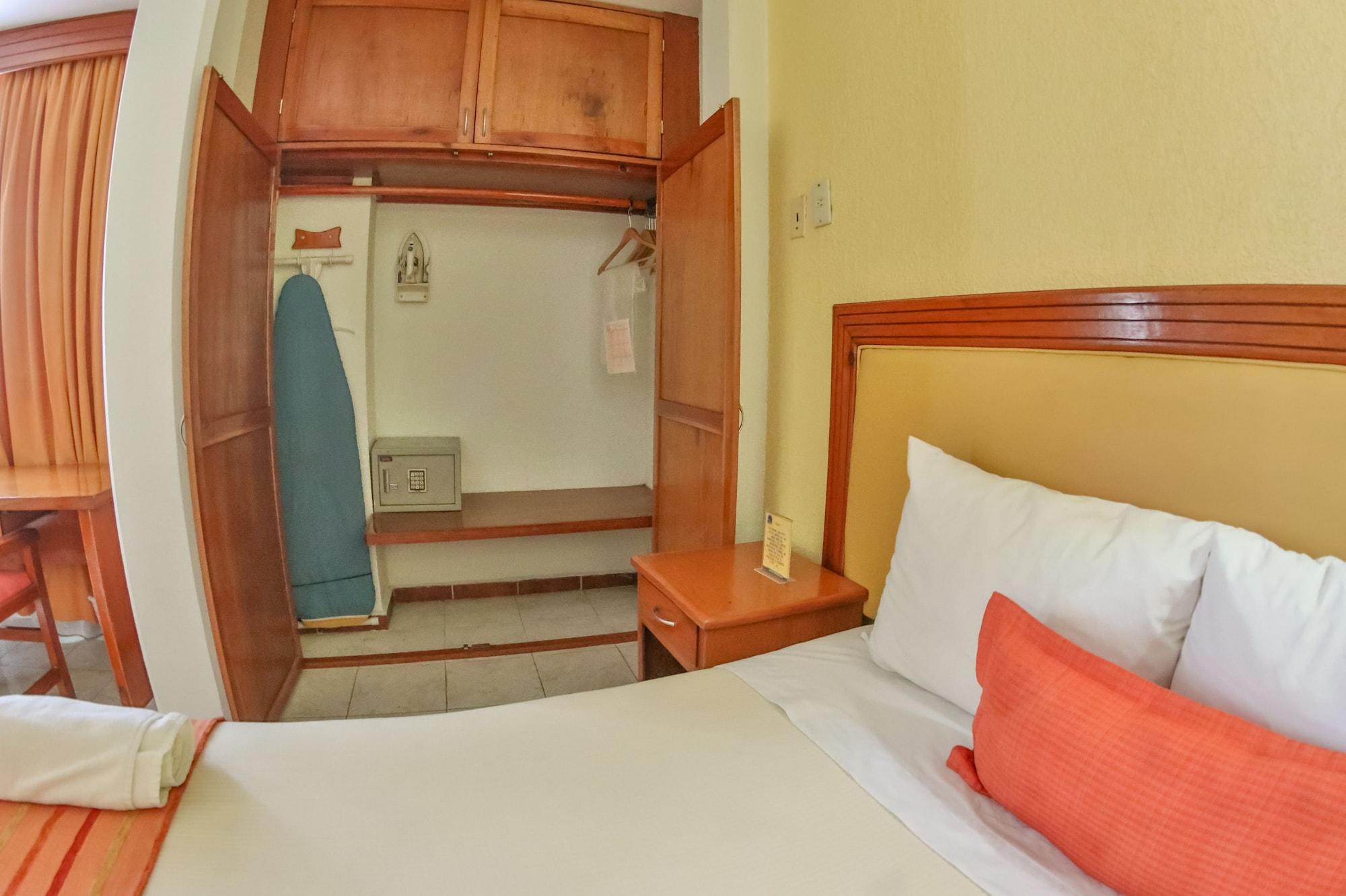 Hotel Baez Carrizal 비야에르모사 외부 사진