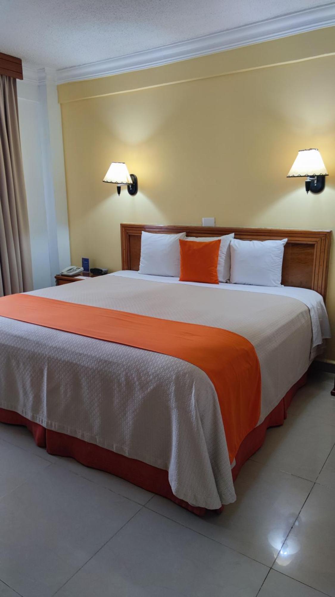 Hotel Baez Carrizal 비야에르모사 외부 사진