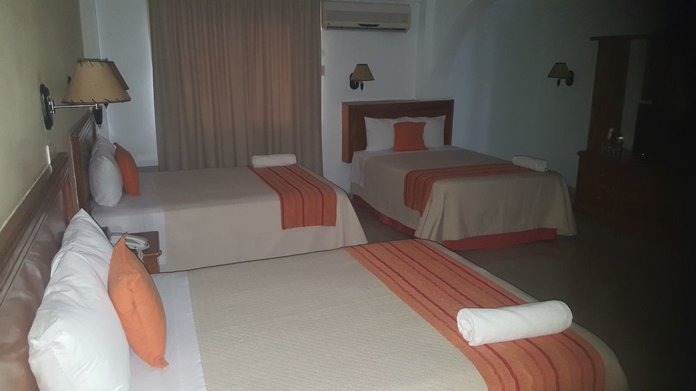 Hotel Baez Carrizal 비야에르모사 외부 사진